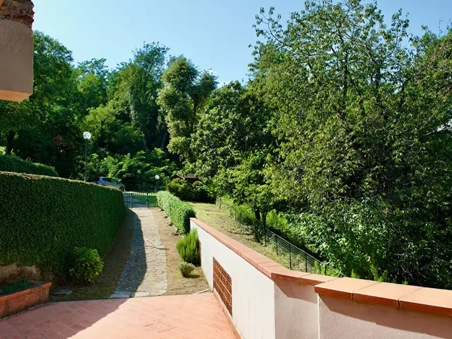 Immagine 5 di Porzione di casa in vendita  a Ameglia