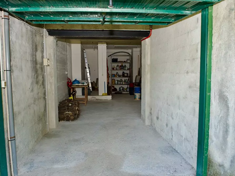 Immagine 14 di Porzione di casa in vendita  a Ameglia