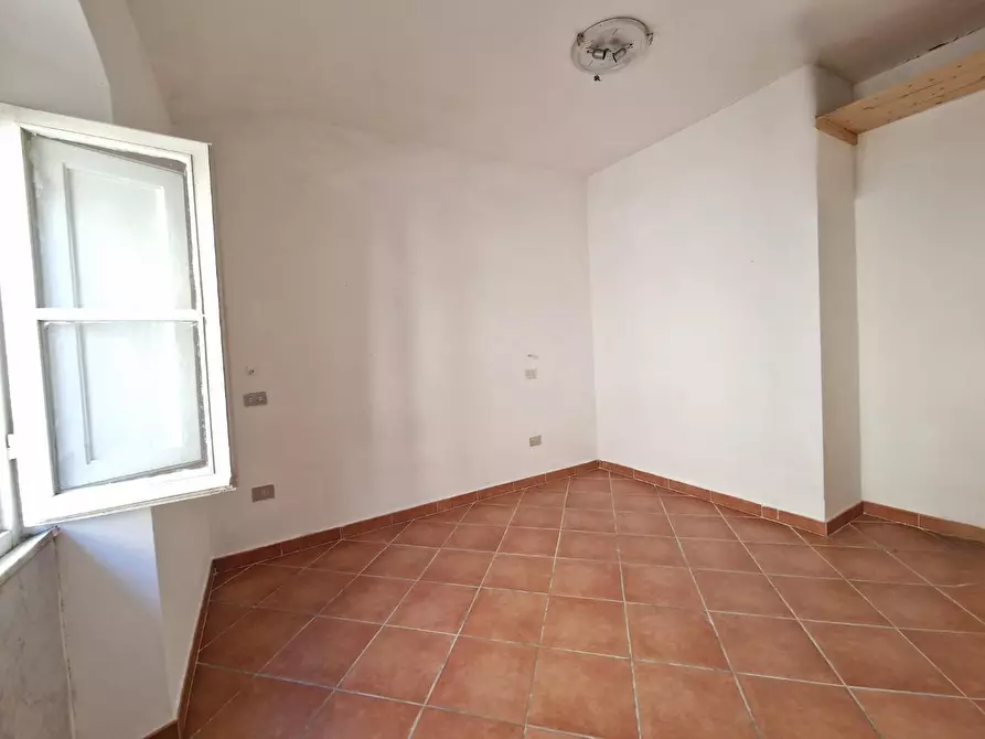 Immagine 5 di Appartamento in vendita  a Carrara