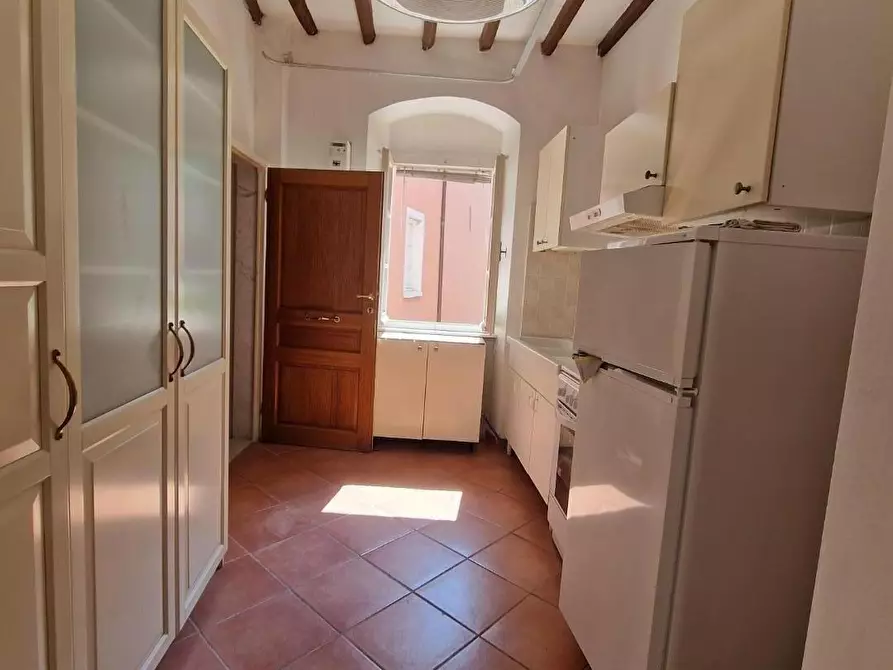 Immagine 2 di Appartamento in vendita  a Carrara