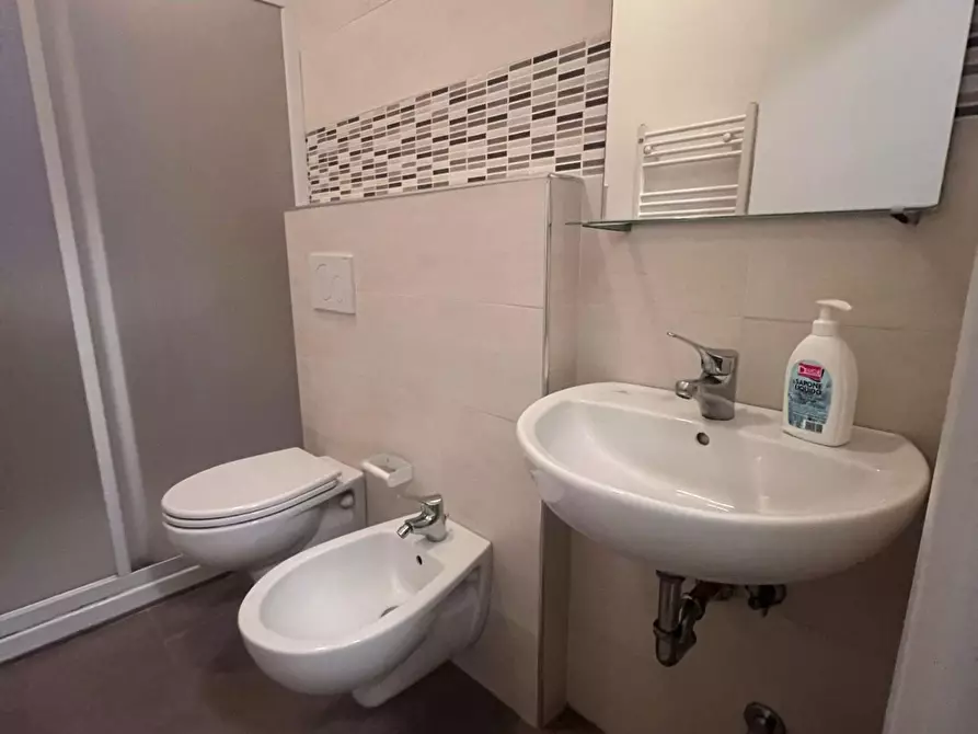 Immagine 6 di Villa in affitto  a La Spezia