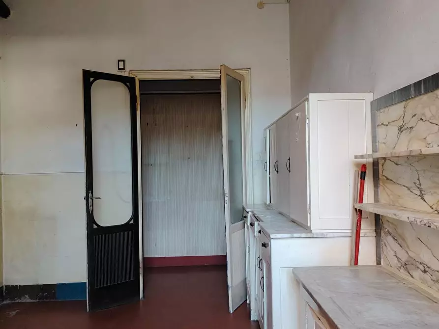 Immagine 9 di Appartamento in vendita  a Carrara