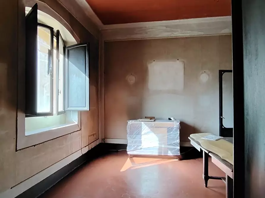 Immagine 3 di Appartamento in vendita  a Carrara