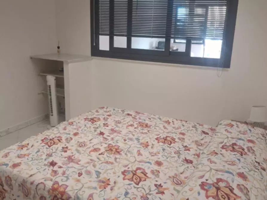 Immagine 6 di Appartamento in affitto  a Carrara