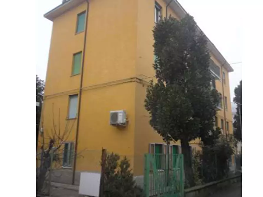 Immagine 1 di Appartamento in vendita  a Modena