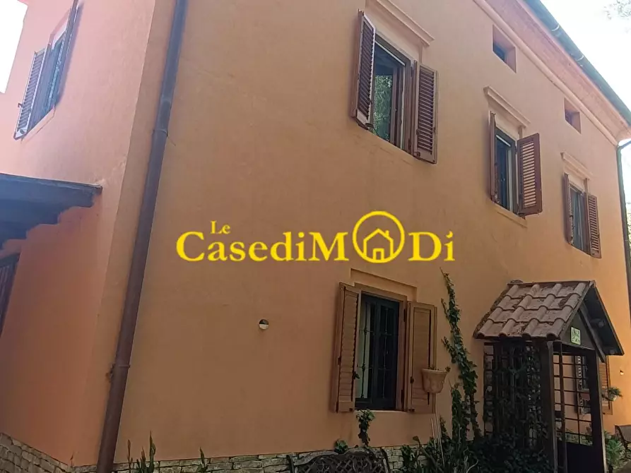 Immagine 13 di Villa in vendita  a Collesalvetti