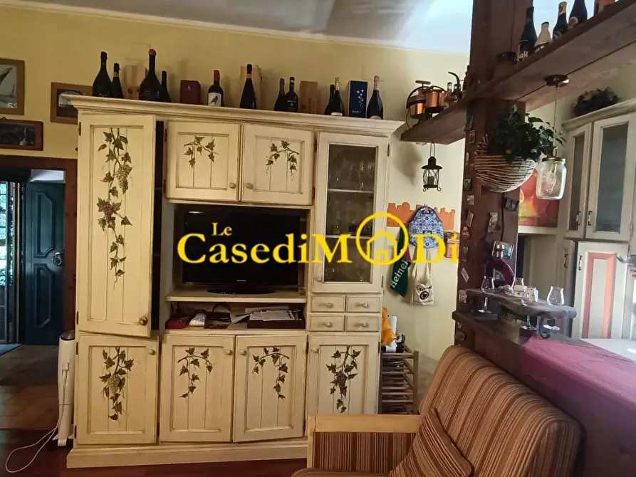 Immagine 5 di Villa in vendita  a Collesalvetti