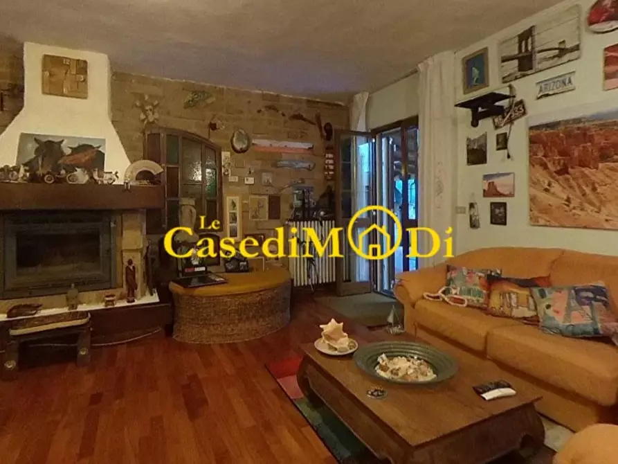 Immagine 7 di Villa in vendita  a Collesalvetti