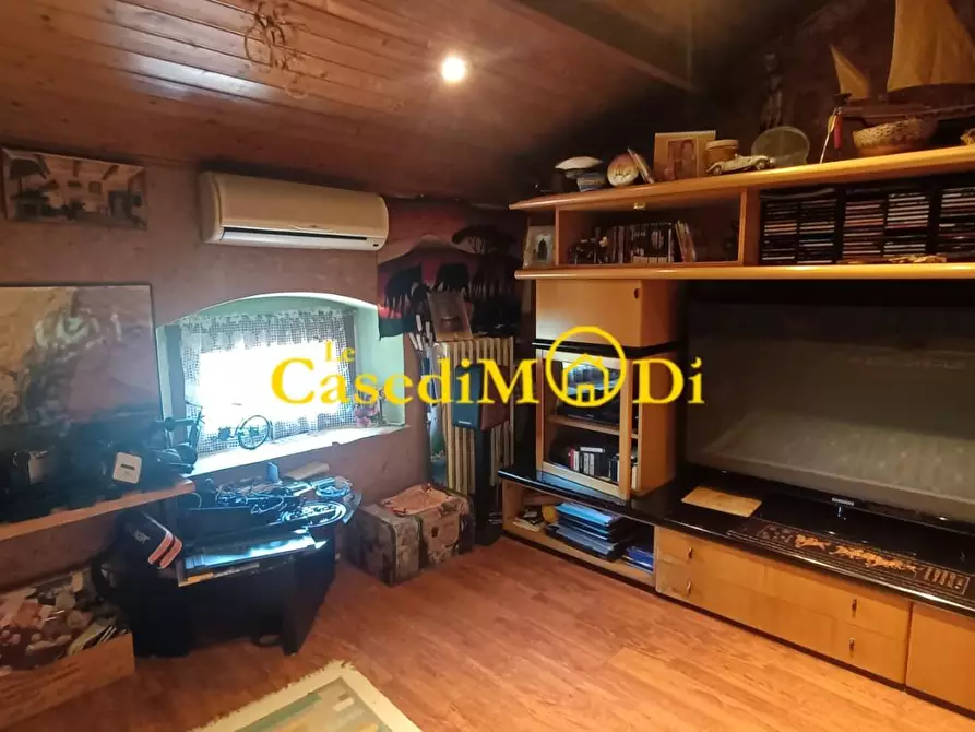 Immagine 25 di Villa in vendita  a Collesalvetti