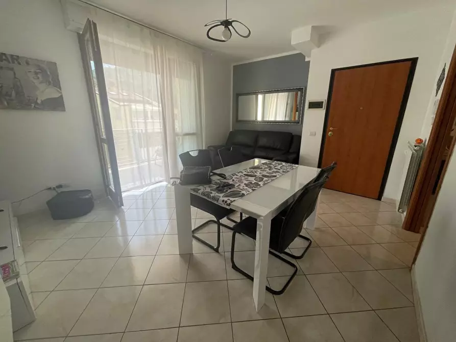 Immagine 7 di Appartamento in vendita  a Carrara