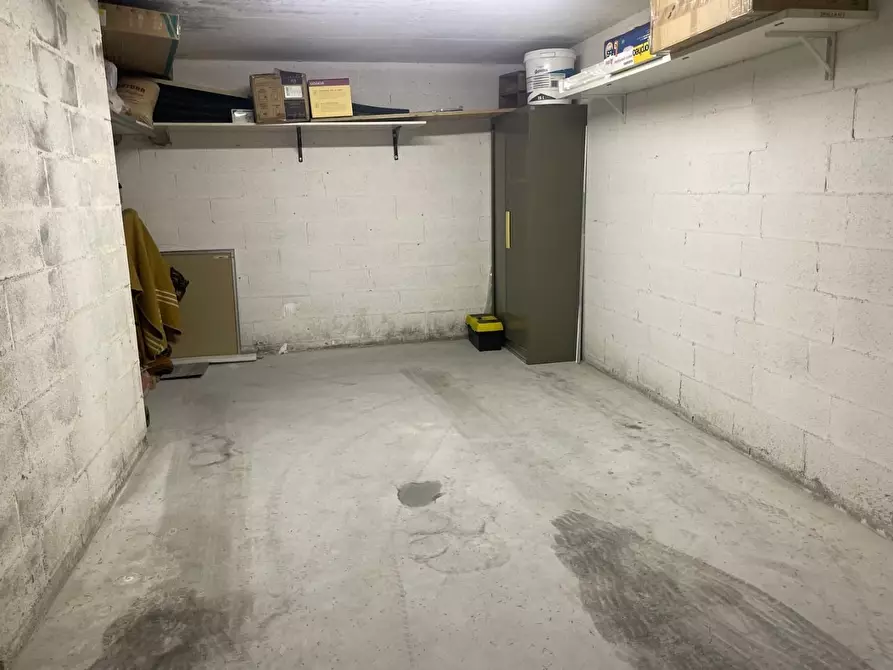 Immagine 10 di Appartamento in vendita  a Carrara