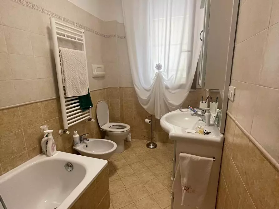 Immagine 13 di Appartamento in vendita  a Carrara