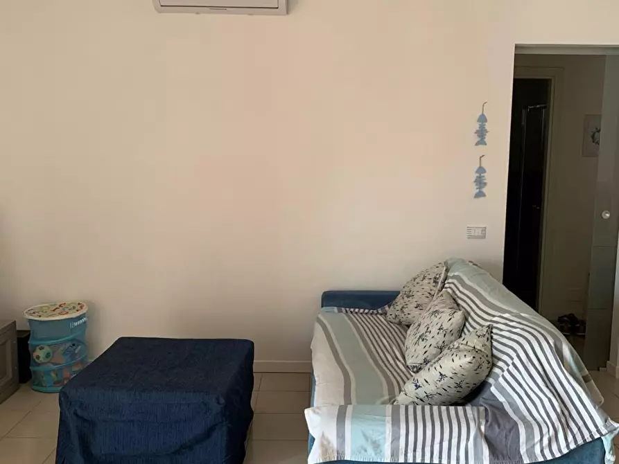 Immagine 11 di Appartamento in affitto  a Carrara