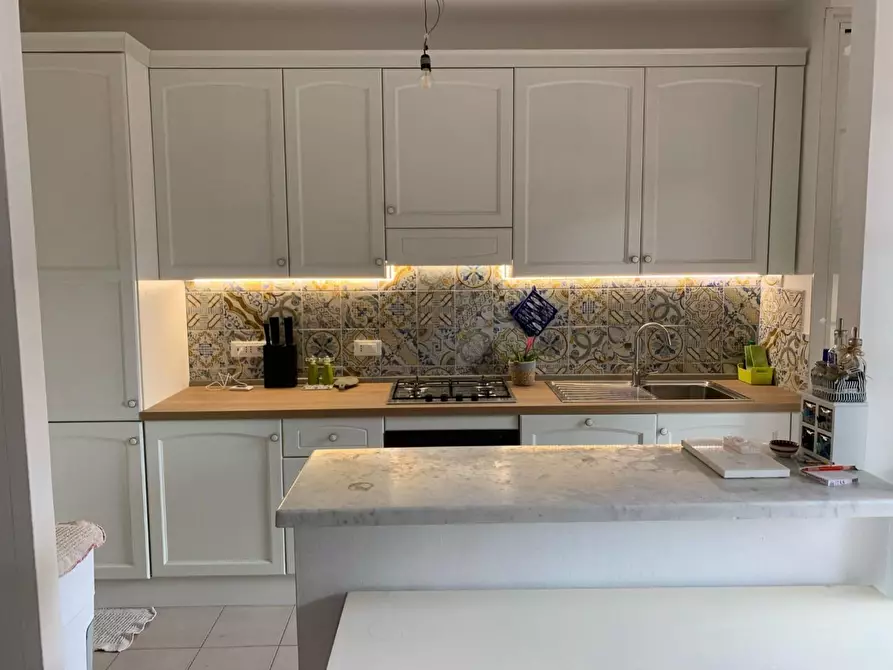 Immagine 10 di Appartamento in affitto  a Carrara