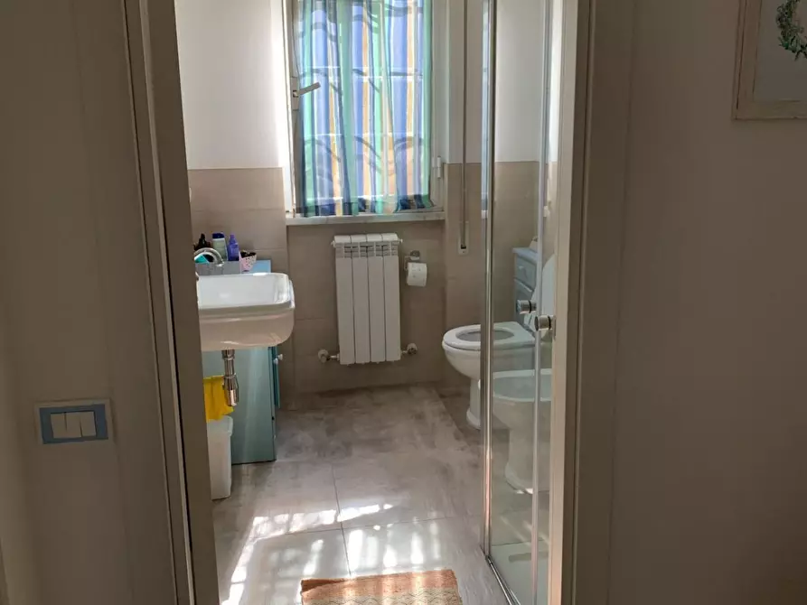 Immagine 4 di Appartamento in affitto  a Carrara