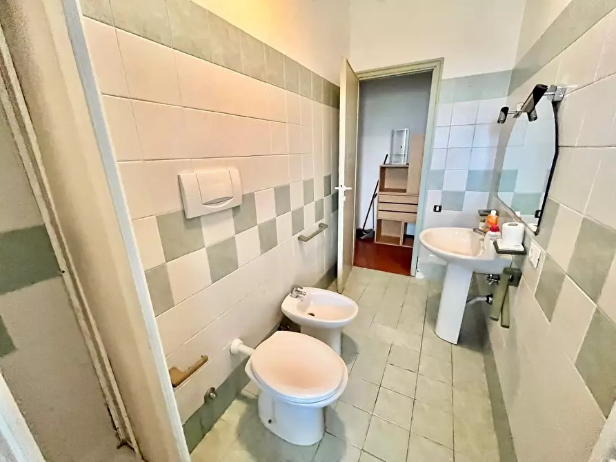 Immagine 13 di Appartamento in vendita  a Montignoso