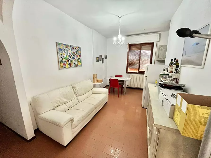 Immagine 1 di Appartamento in vendita  a Montignoso