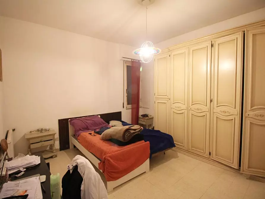 Immagine 4 di Appartamento in vendita  a Siena