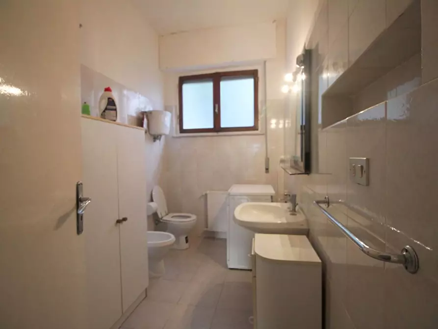 Immagine 8 di Appartamento in vendita  a Siena