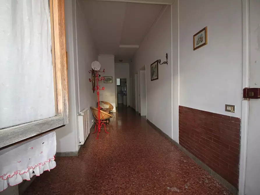 Immagine 3 di Appartamento in vendita  a Siena