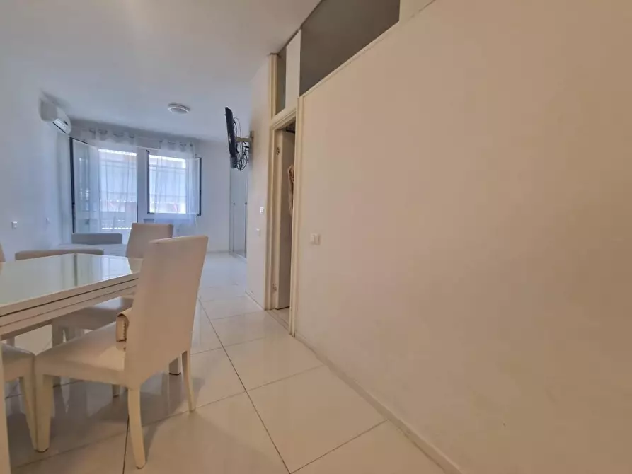 Immagine 4 di Appartamento in vendita  a Carrara