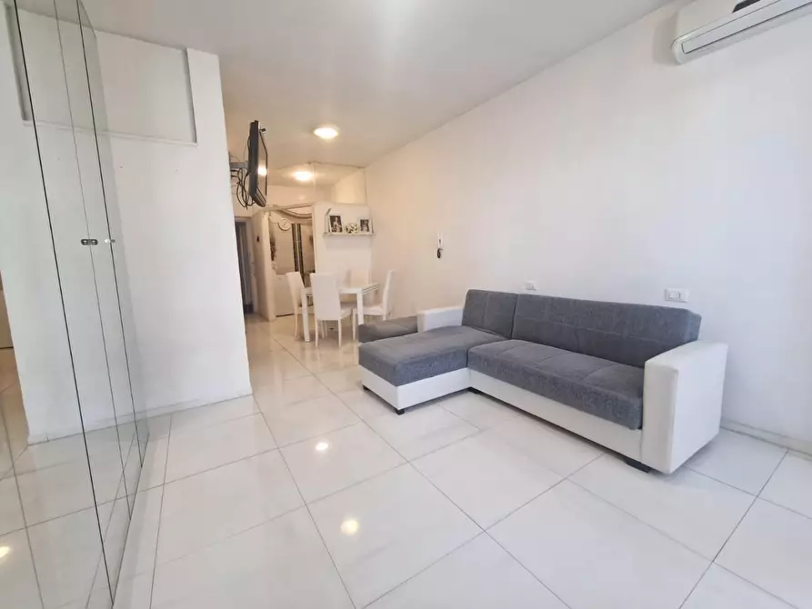 appartamento in vendita a Carrara in zona Marina di Carrara