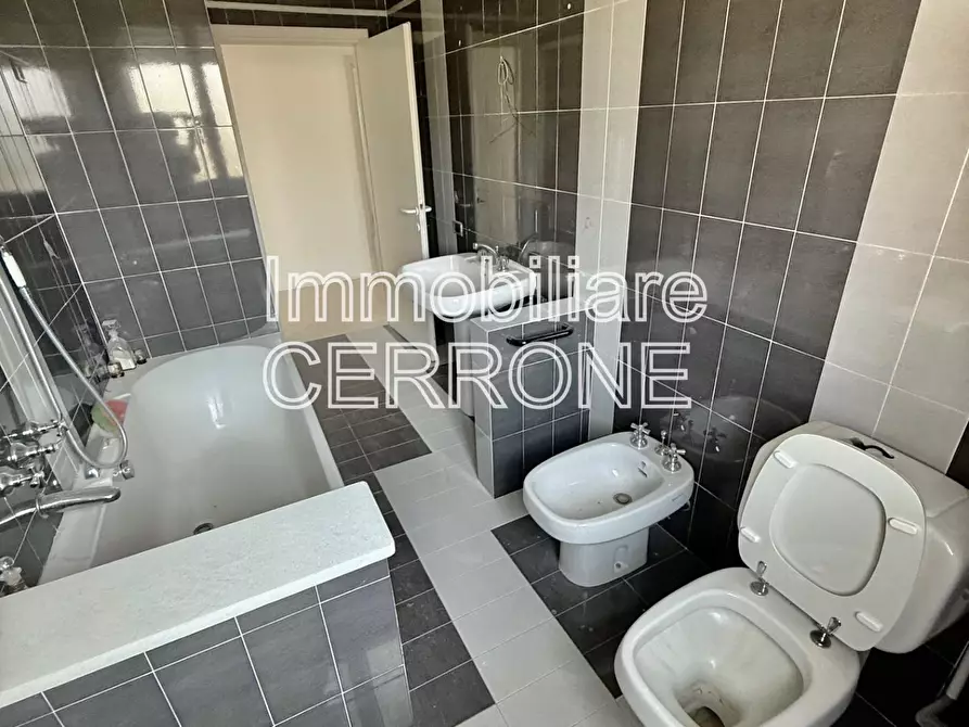 Immagine 10 di Appartamento in vendita  a Cecina