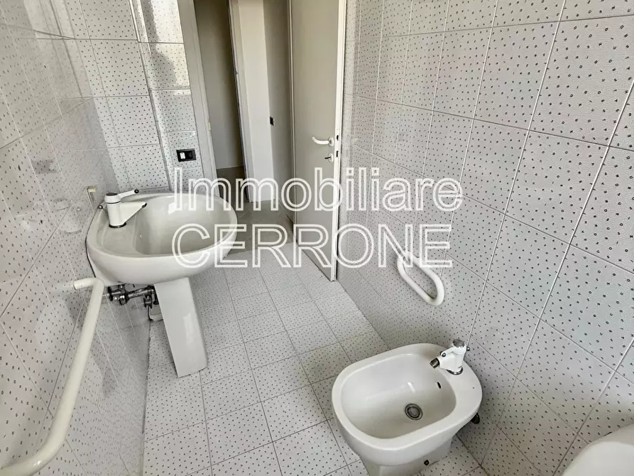 Immagine 8 di Appartamento in vendita  a Cecina