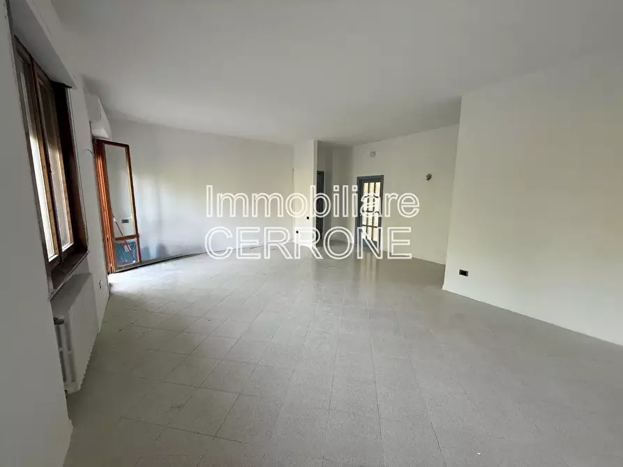 Immagine 5 di Appartamento in vendita  a Cecina