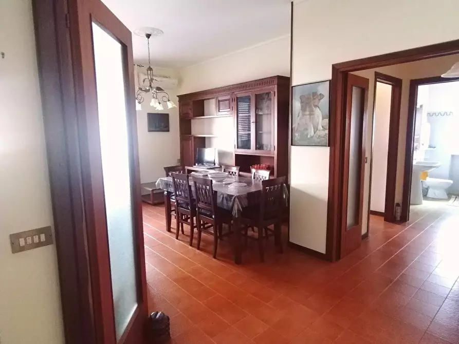 Immagine 1 di Appartamento in vendita  a Carrara