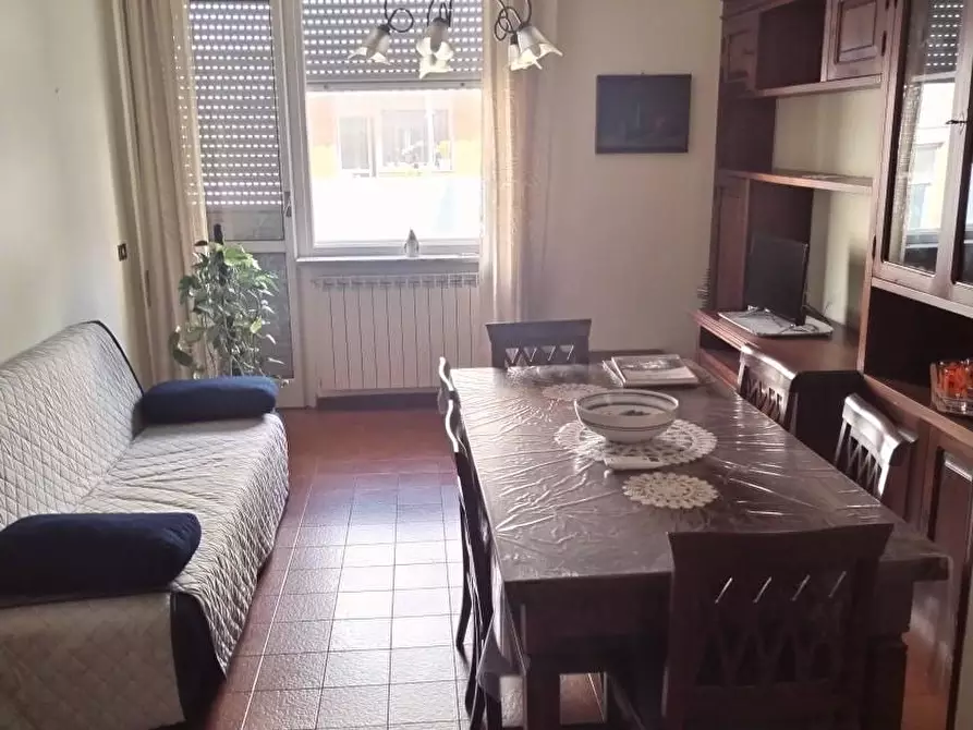 Immagine 3 di Appartamento in vendita  a Carrara