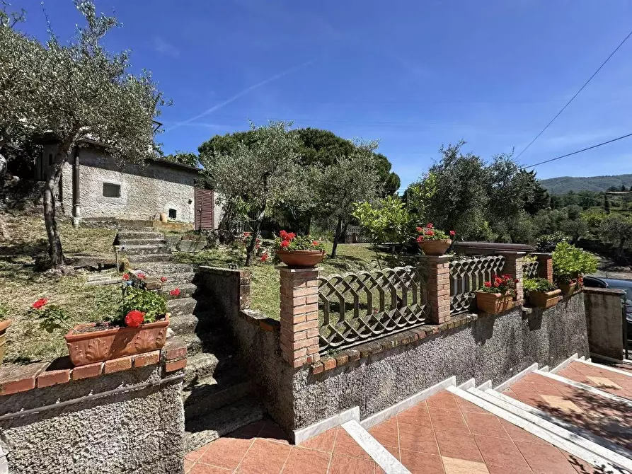 Immagine 49 di Villa in vendita  a Fosdinovo