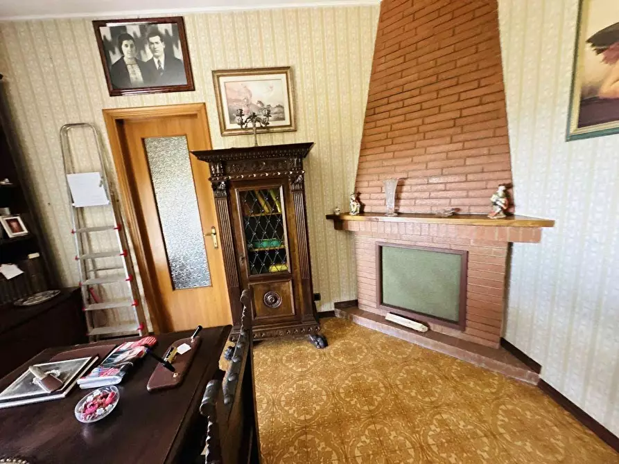 Immagine 26 di Villa in vendita  a Fosdinovo