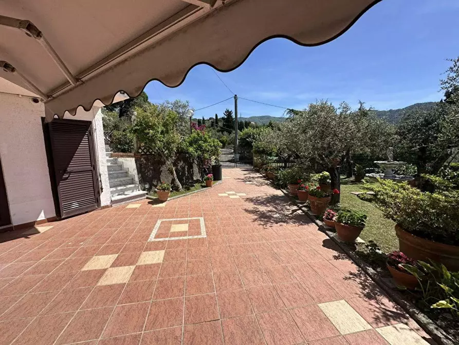 Immagine 48 di Villa in vendita  a Fosdinovo