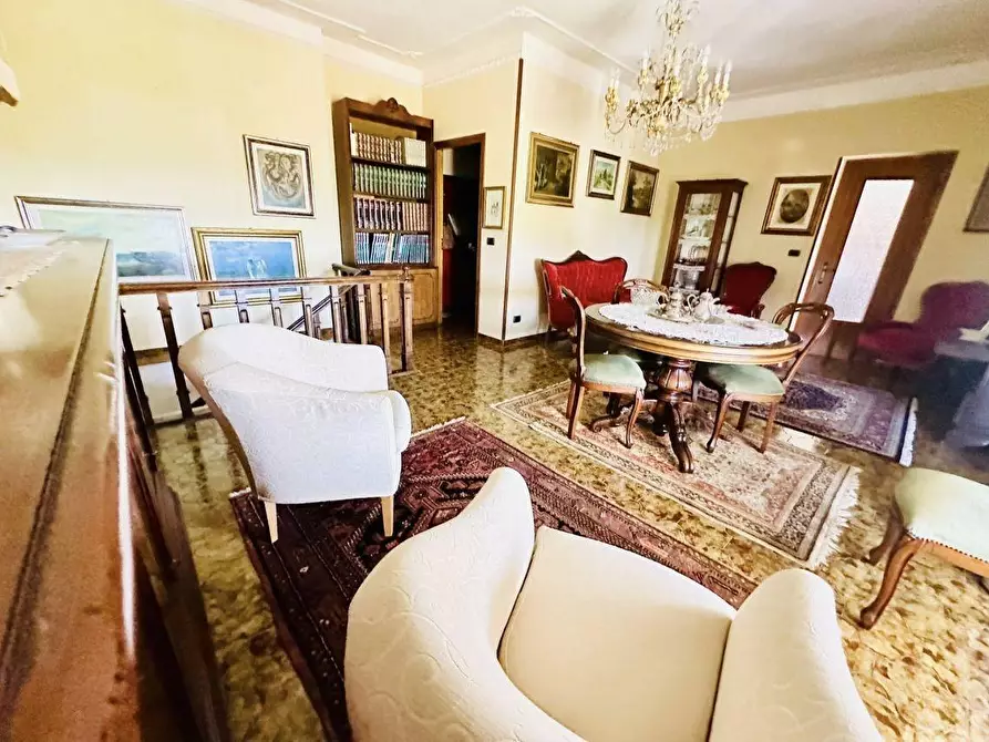 Immagine 21 di Villa in vendita  a Fosdinovo