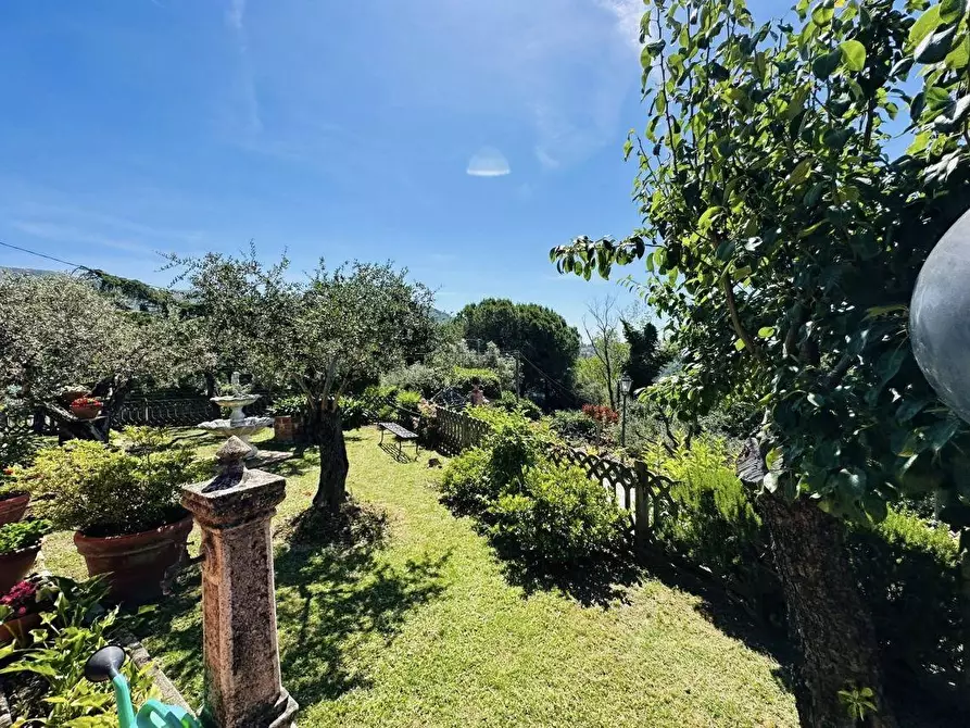 Immagine 44 di Villa in vendita  a Fosdinovo