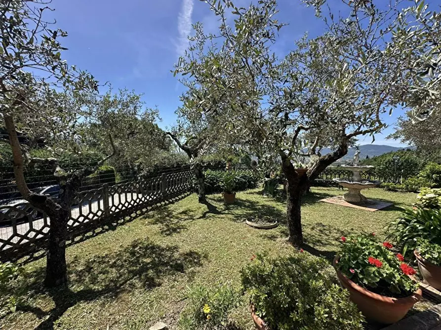 Immagine 8 di Villa in vendita  a Fosdinovo