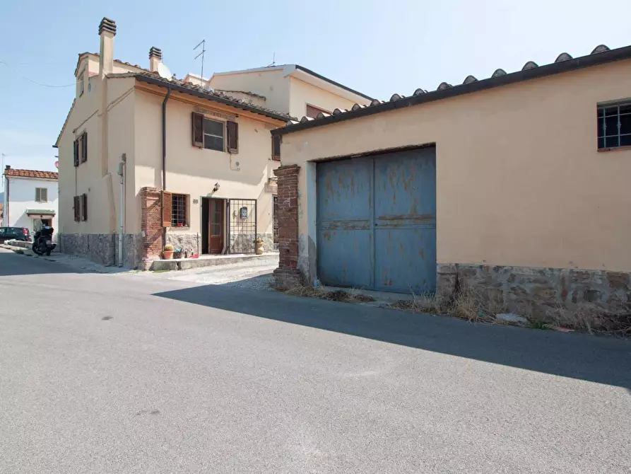 Immagine 15 di Appartamento in vendita  a Cascina