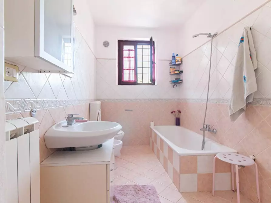 Immagine 12 di Appartamento in vendita  a Cascina