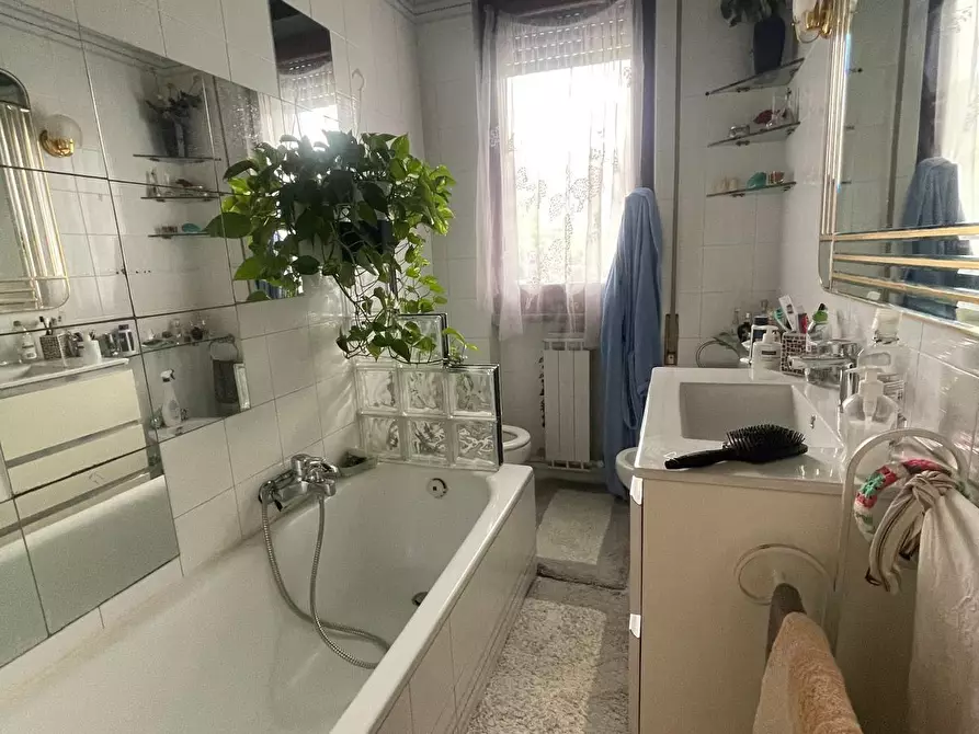 Immagine 2 di Villetta a schiera in vendita  a Carrara