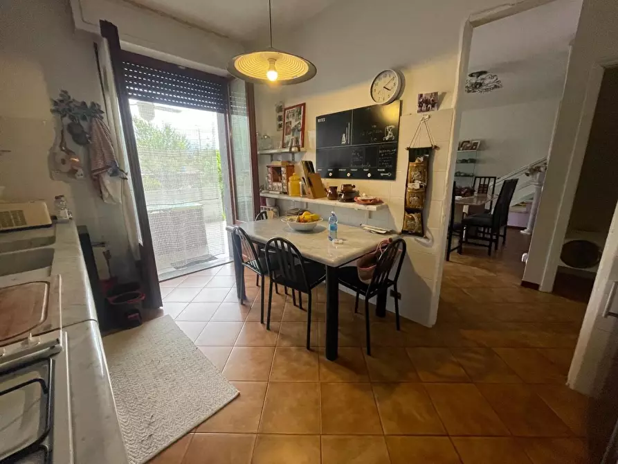 Immagine 29 di Villetta a schiera in vendita  a Carrara