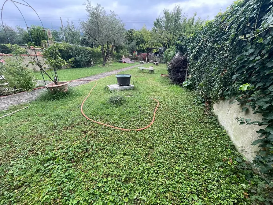 Immagine 5 di Villetta a schiera in vendita  a Carrara