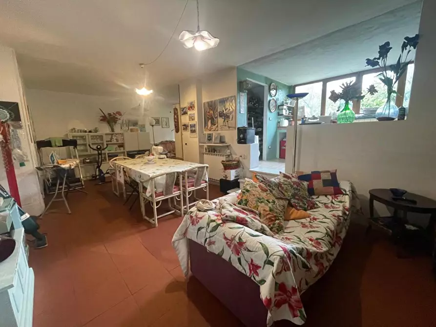 Immagine 16 di Villetta a schiera in vendita  a Carrara