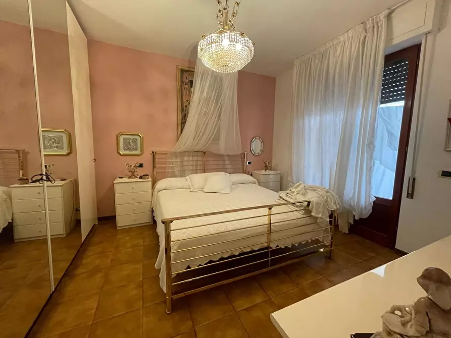 Immagine 6 di Villetta a schiera in vendita  a Carrara