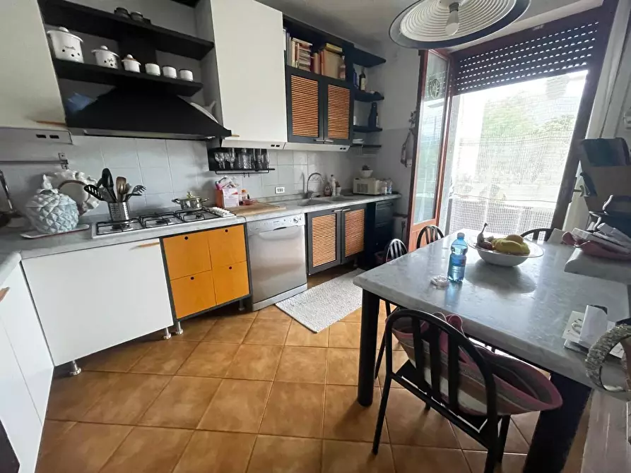 Immagine 3 di Villetta a schiera in vendita  a Carrara