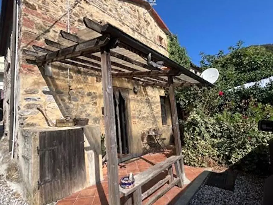 Immagine 3 di Casa bifamiliare in vendita  a Fosdinovo