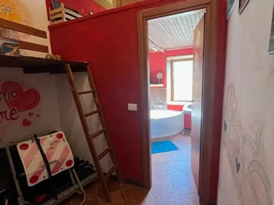 Immagine 17 di Casa bifamiliare in vendita  a Fosdinovo