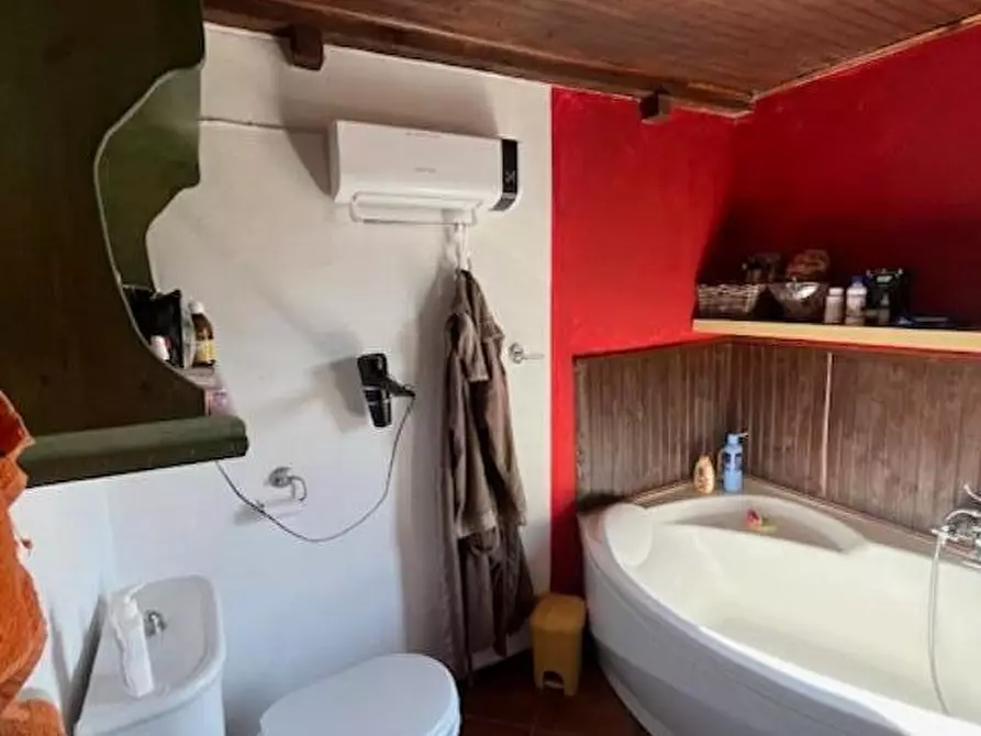 Immagine 20 di Casa bifamiliare in vendita  a Fosdinovo