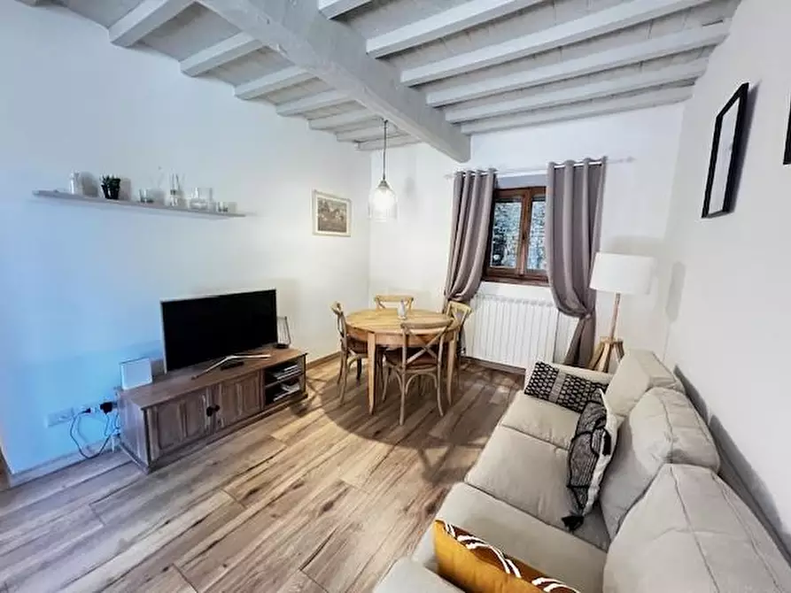 Immagine 6 di Appartamento in vendita  a Siena