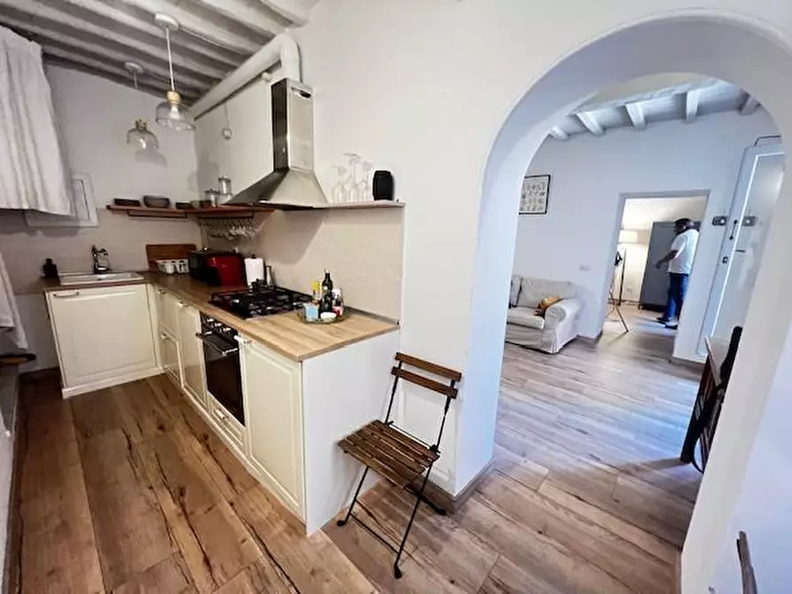 Immagine 3 di Appartamento in vendita  a Siena